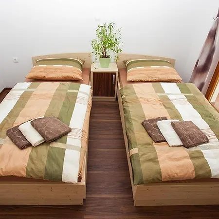 Madronic Family Estate - Kolpa River