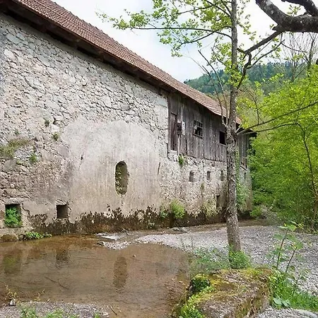 Madronic Family Estate - Kolpa River Guest house *
