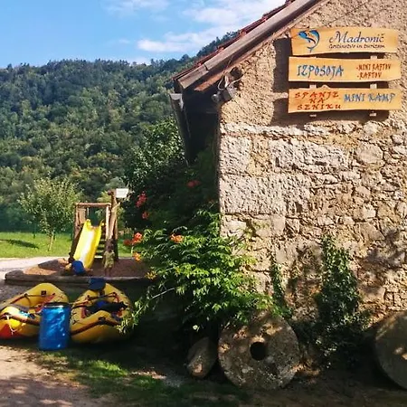 Madronic Family Estate - Kolpa River Maison d'hôtes Stari Trg ob Kolpi