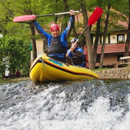 Pensjonat Madronic Family Estate - Kolpa River Stari Trg ob Kolpi