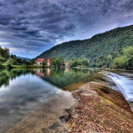 Maison d'hôtes Madronic Family Estate - Kolpa River