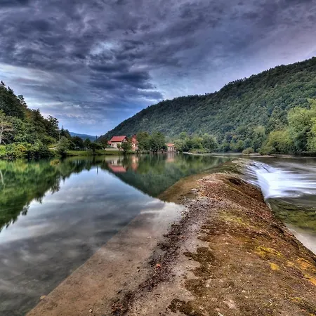 Maison d'hôtes Madronic Family Estate - Kolpa River 3*