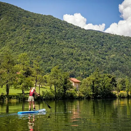 Madronic Family Estate - Kolpa River Pensjonat Stari Trg ob Kolpi
