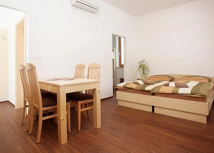 Madronic Family Estate - Kolpa River Stari Trg ob Kolpi