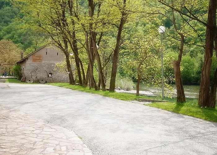 Madronic Family Estate - Kolpa River Stari Trg ob Kolpi