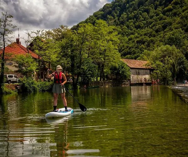 Madronic Family Estate - Kolpa River Gasthuis Stari Trg ob Kolpi